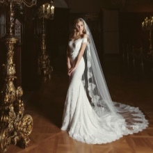 שמלת חתונה מ Ange Etoiles שנה