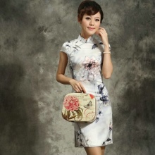 Rochie în stilul chinezesc alb, cu imprimare