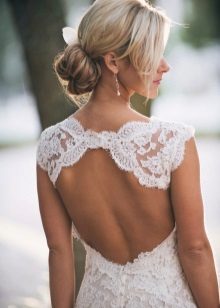 Vestido de noiva sem costas