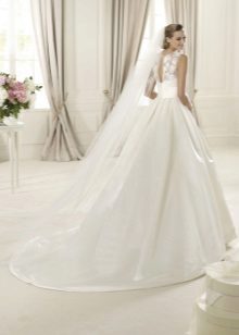فستان زفاف رائع من برونوفياس