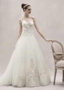 Gaun pengantin yang cantik Oleg Kasini