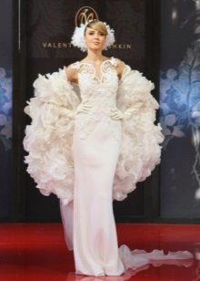 Сватбена рокля от Юдашкин на модното шоу