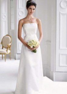 Simple Wedding Dress na may Train