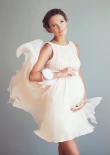 Сватбена рокля за майчинство от шифон