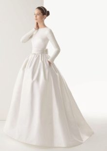 Eli Saab csodálatos zárt esküvői ruha