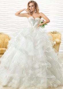 Gaun pengantin yang luar biasa dari Oksana Mucha