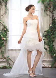 Bruiloft korte pluizige jurk met een trein