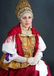 Bruiloft Russische folk kostuum