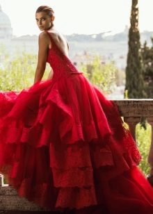 Сватбена рокля от червено Alessandro Angelozzi