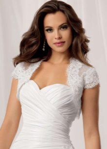 Gaun pengantin dengan bolero terbuka