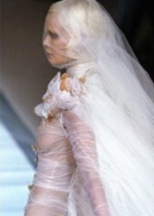 Skummel fransk brudekjole