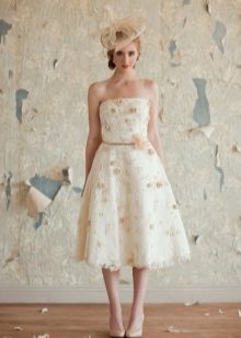 Vestido corto de novia de la vendimia
