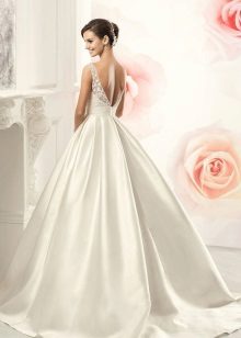A-Silhouette Svatební saténové šaty
