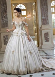 Gaun pengantin dengan sulaman
