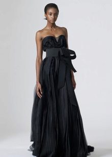 Черно право сватбена рокля