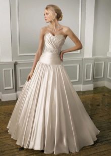 Сватбена рокля с ниска сатенена сатена