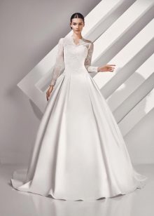 Затворена сватбена рокля великолепна от колекцията Купидон