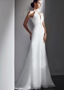 فستان زفاف من مجموعة DIVINA مع خط العنق من Cupid Bridal