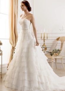Vestido de novia en forma de A de la colección Idylly de Naviblue Bridal