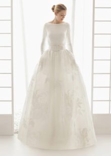 Сватбена рокля 2016 затворена великолепна