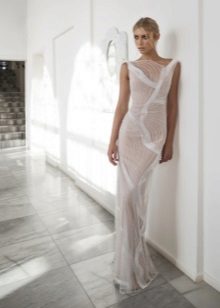 فستان زفاف مع قمة شفافة