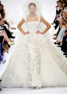 Vestido de novia magnífico por Elie Saab