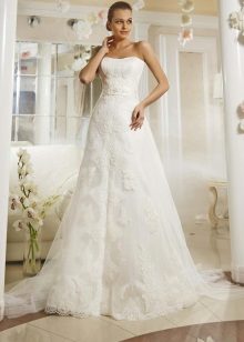 A-silueta krajky svatební šaty od Eva Utkina