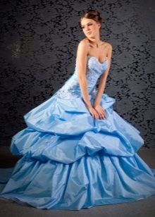 Великолепна синя сватбена рокля