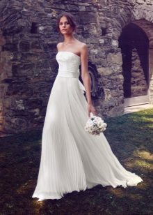 Svatební šaty se skládanou sukní