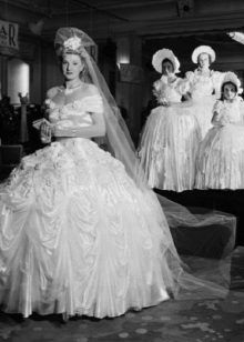 Gaun pengantin vintaj yang luar biasa