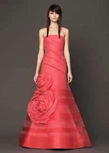 Culoarea coralului rochiei de nunta