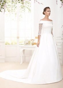 A-line svatební šaty s rukávy