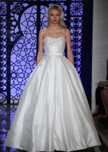 فستان زفاف رائع من روما فدان مع بلورات