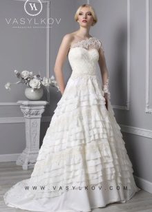 Сватбена рокля с къдри от Василкова