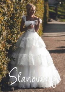 Um magnífico vestido de casamento de Slanovskiy