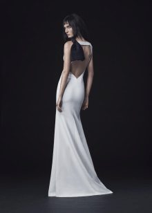 Bröllopsklänning från Vera Wong 2016 med öppen rygg