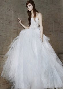 Сватбена рокля 2015 от Вера Вонг великолепен тюл