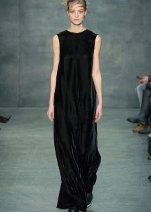 Velvet dress in stilul minimalismului