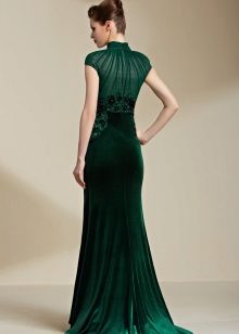שמלת קטיפה ירוקה עם שיפון