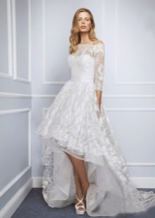 Къса сватбена рокля с дантелена дантела