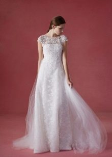 Classic style wedding dress na may lace top
