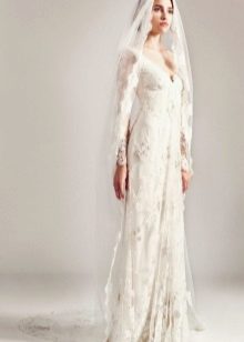 Vestido de noiva do laço em linha reta