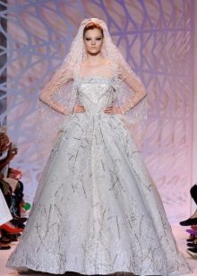 Сватбена рокля от силует на Зухаир Мурад