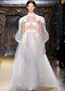 Gaun pengantin dari renda Valentino