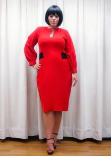 Halvlekkende mid-length rødskjede kjole for overvektige kvinner
