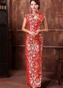 Kinesisk lang rød kjole