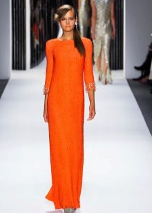 Oransje kjole til gulvet