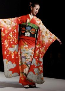 Kimono Jepun Tradisional