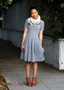 Gråblå strikk casual kjole