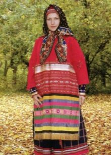  Vestido de campesino ruso del siglo XVIII.